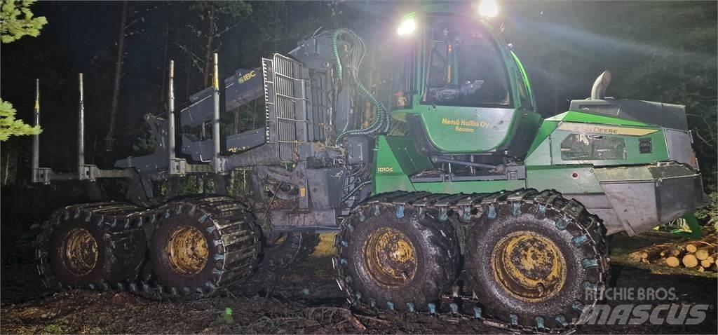 John Deere 1010G 集运机