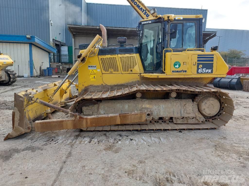 Komatsu D65PX-18 履带式推土机
