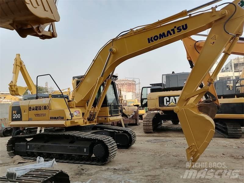 Komatsu pc200-8 履带挖掘机