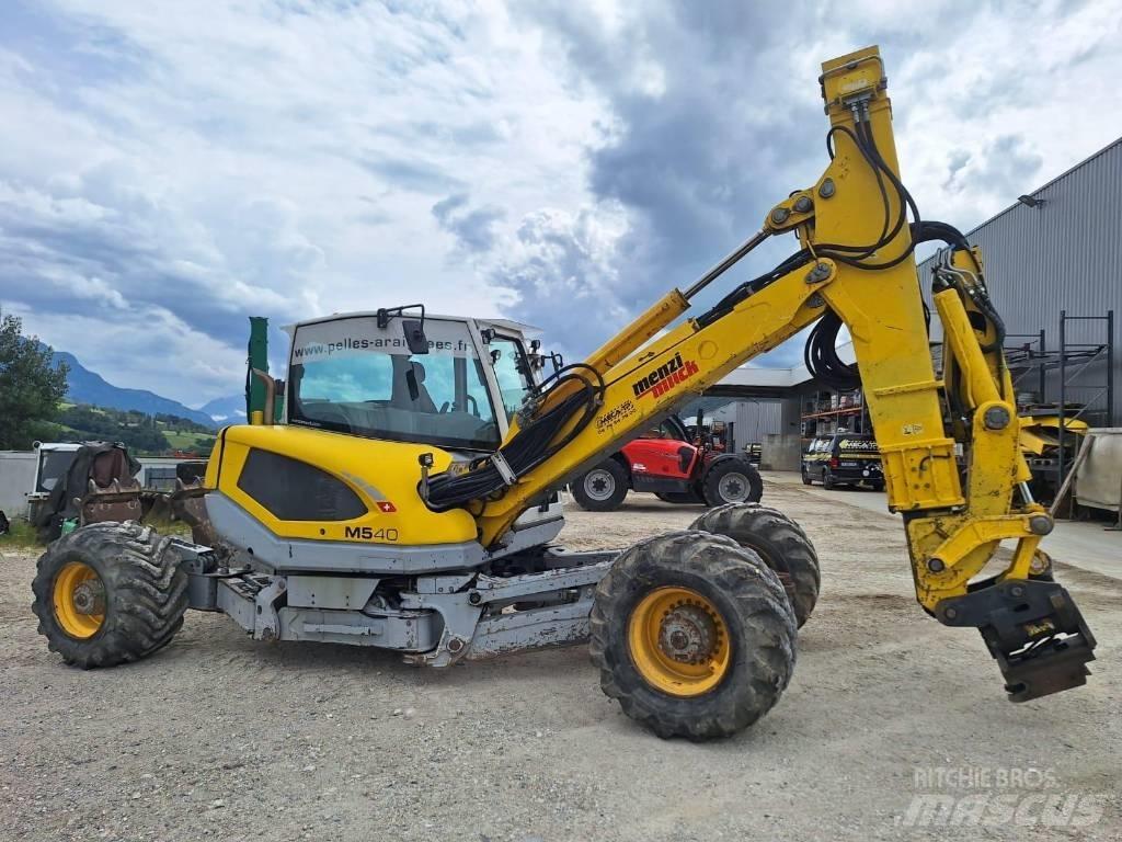 Menzi Muck M540 特种挖掘机