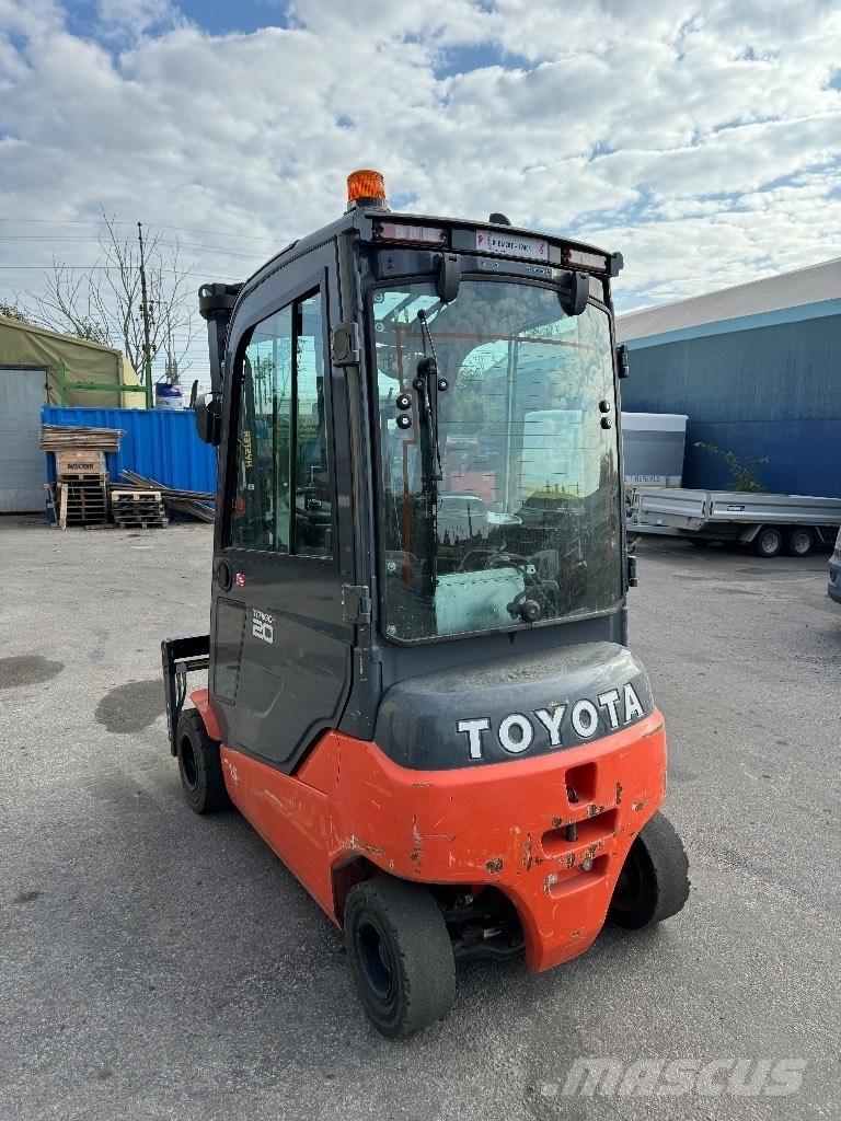 Toyota 8FBM20T 电动叉车