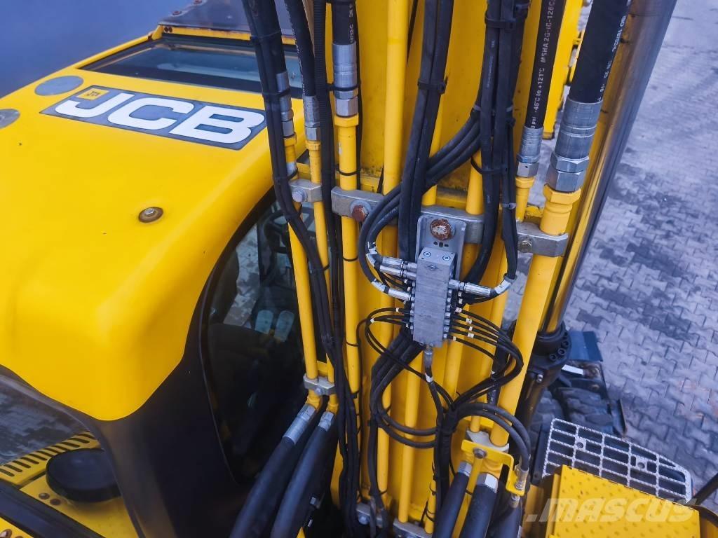 JCB JS 145 W 轮式挖掘机