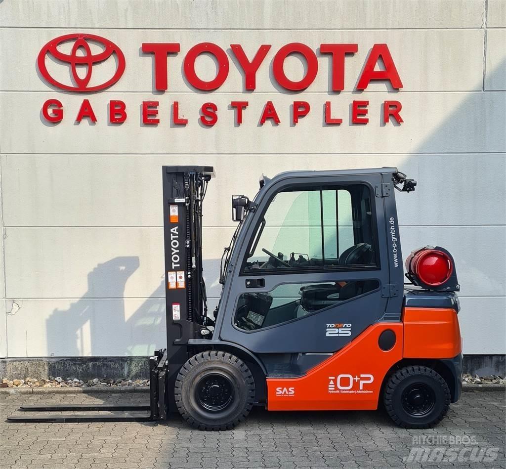 Toyota 02-8FGF25 天然气叉车
