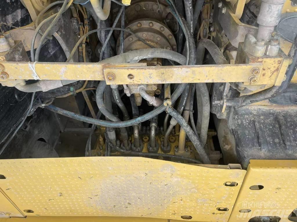 CAT 320GC 履带挖掘机