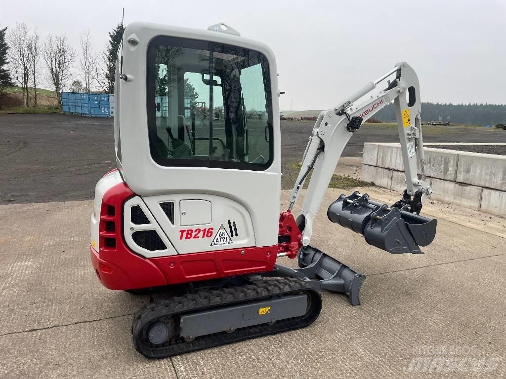Takeuchi TB 216 小型挖掘机