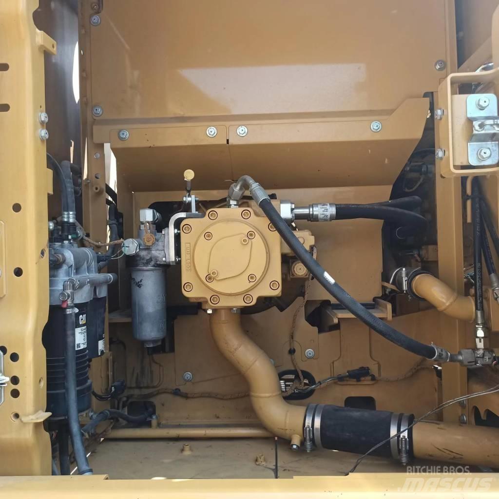 CAT 320 履带挖掘机