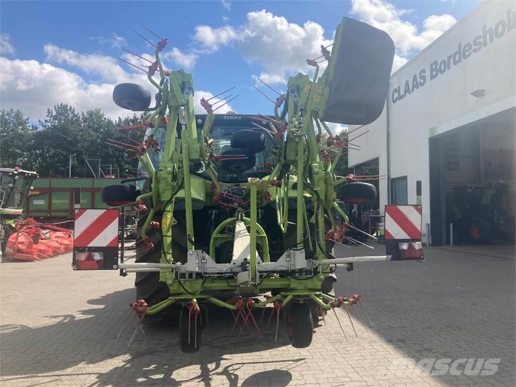 CLAAS Volto 900 犁耙和摊草机