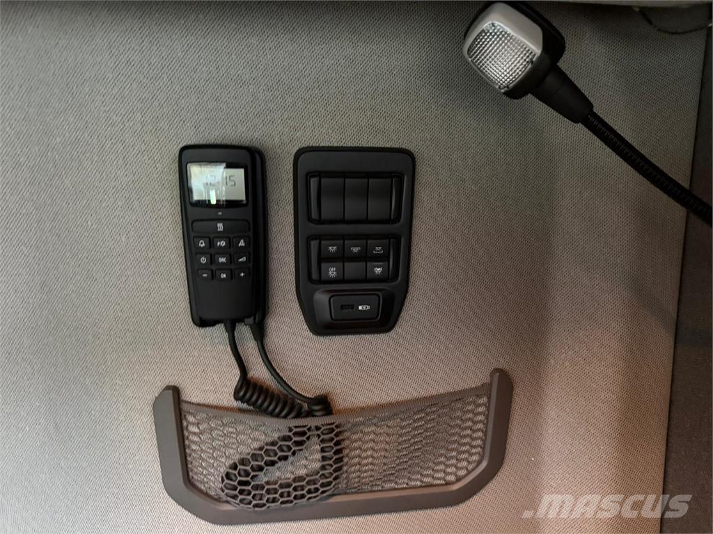 Scania R580 6x2 牵引车