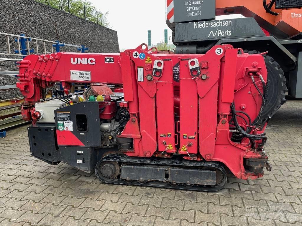 Unic URW-095 履带起重机