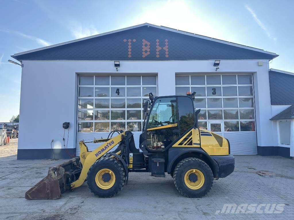 Komatsu WA 80-6 轮式装载机