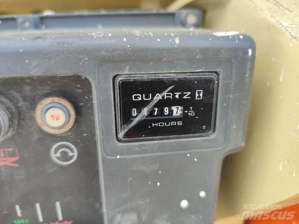 JLG 3246 ES 剪叉式升降机