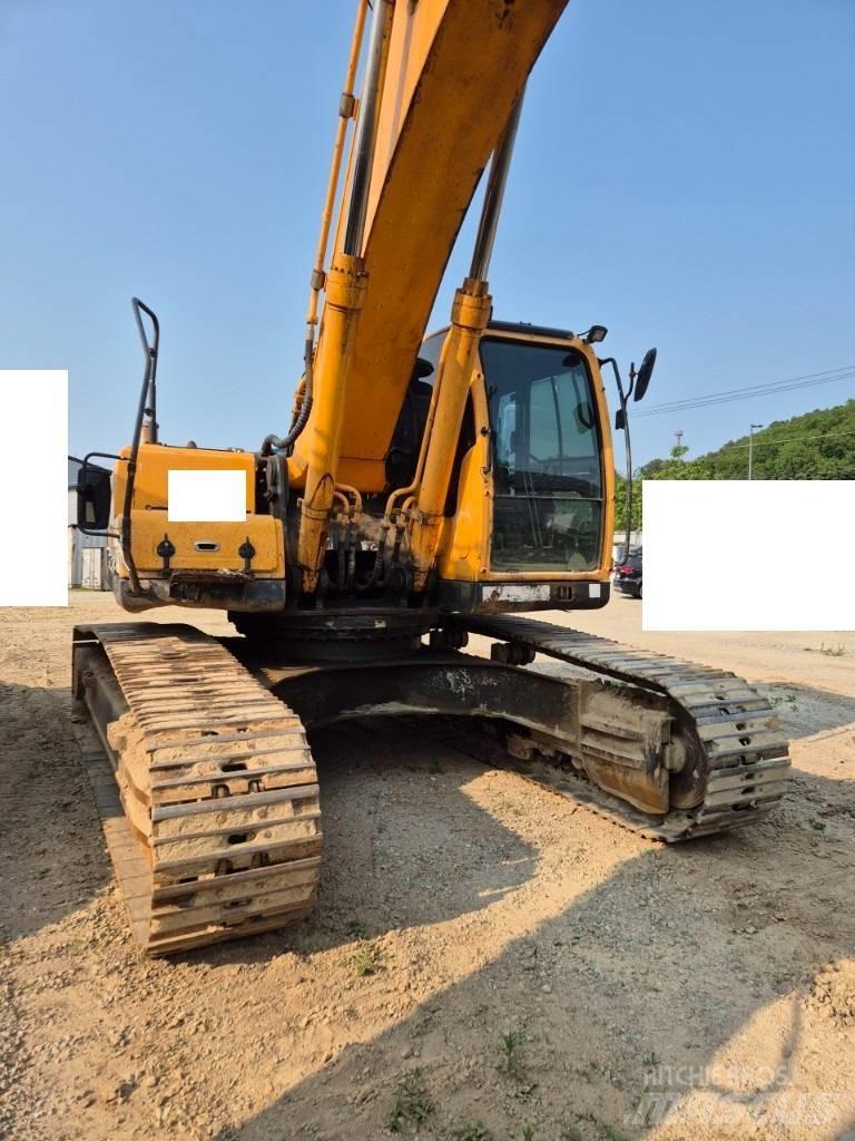 Hyundai Robex 300 LC 履带挖掘机