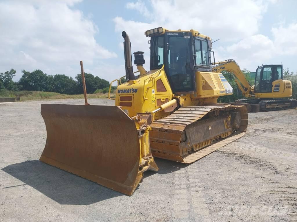Komatsu D61PX-23 履带式推土机