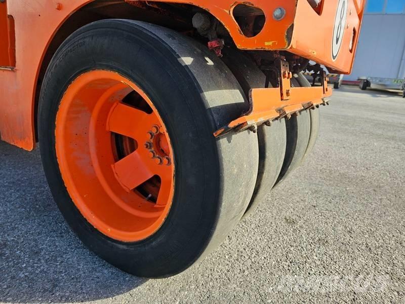Bomag BW 100 AC-4 复合式压路机