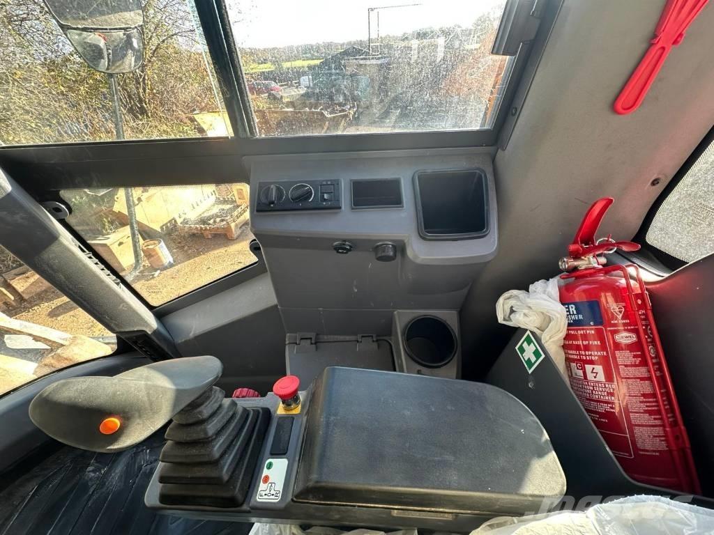 Hamm HC 130i 单轮压路机