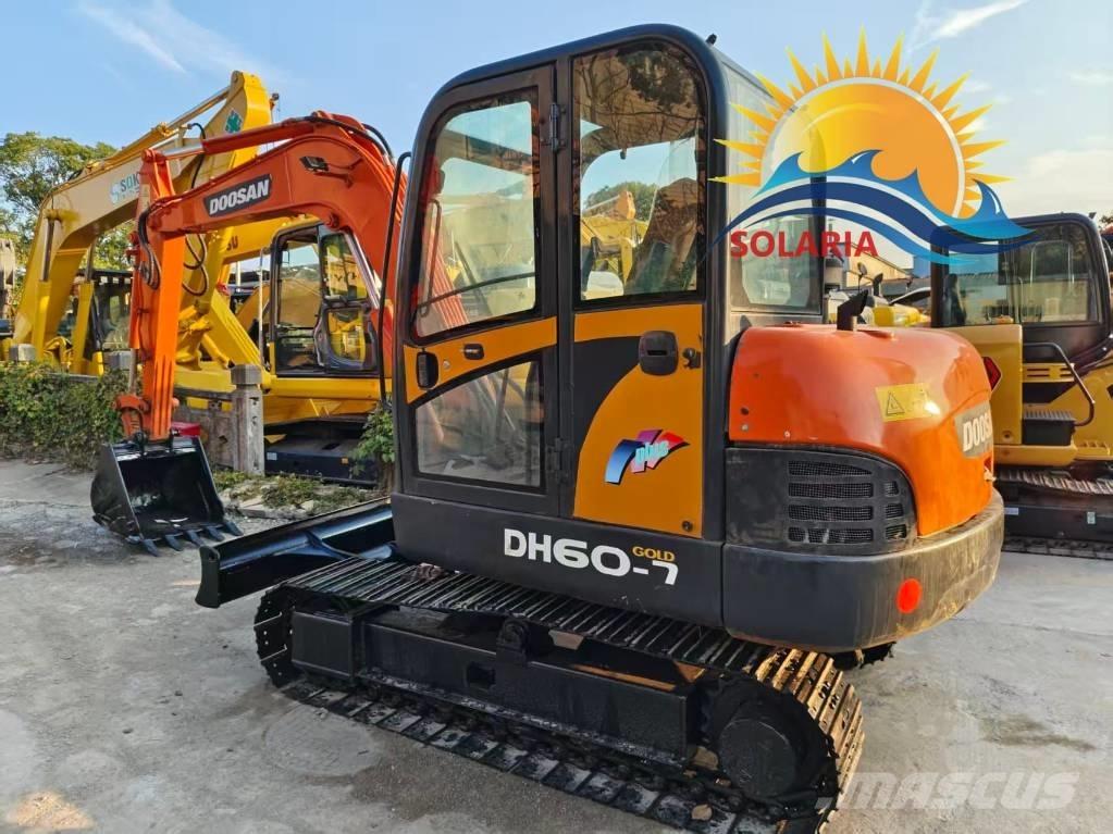 Doosan DH 60-7 小型挖掘机