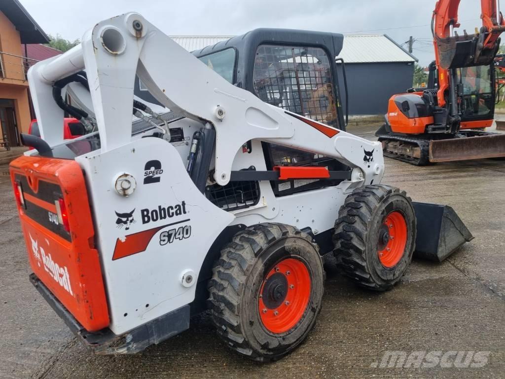 Bobcat S740 滑移装载机