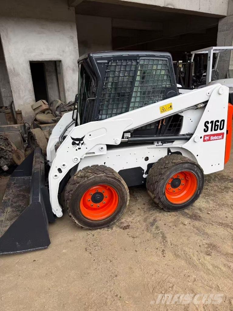 Bobcat S 160 滑移装载机