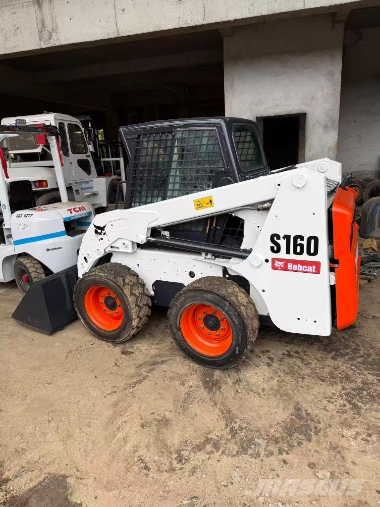 Bobcat S 160 滑移装载机