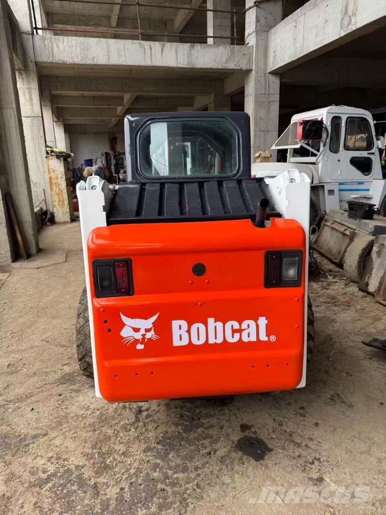 Bobcat S 160 滑移装载机