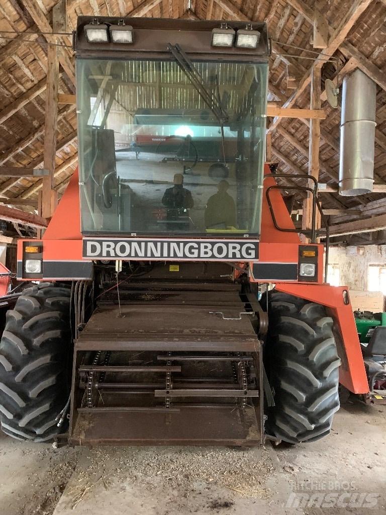 Dronningborg 7200 联合收割机