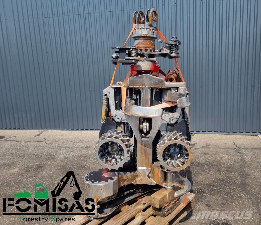 Komatsu S 82 收割机机箱
