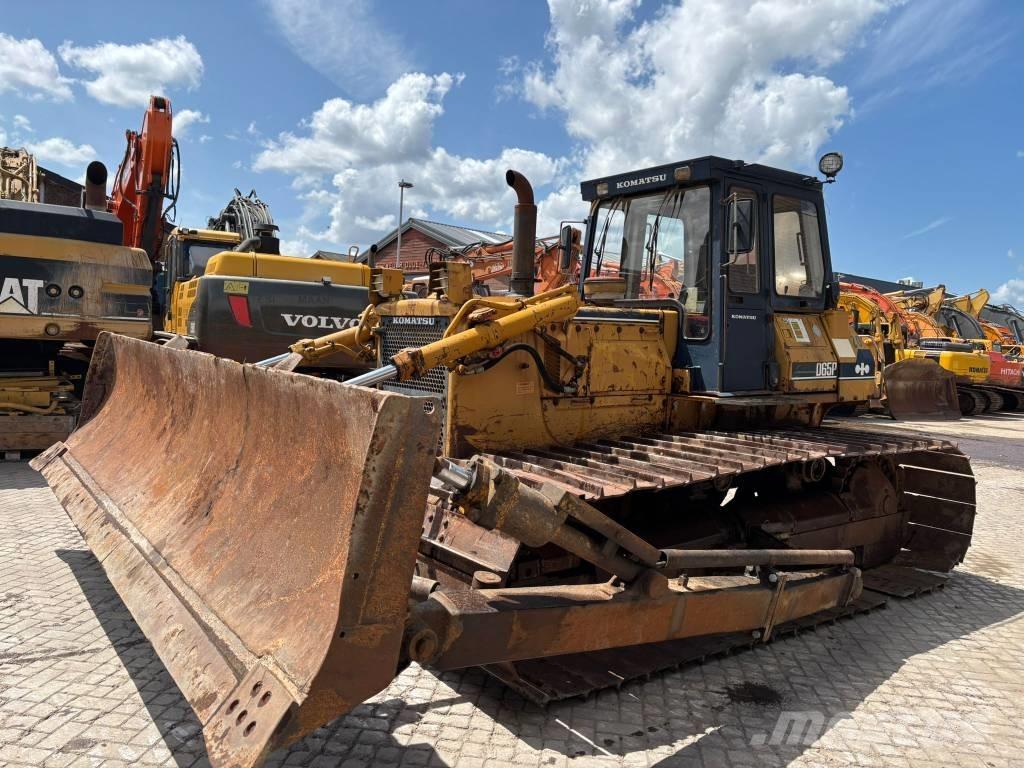 Komatsu D65PX-8 履带式推土机