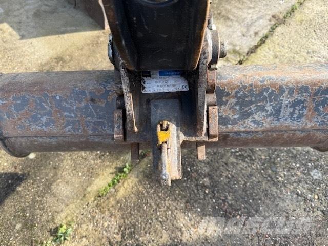 Bobcat E 10z 小型挖掘机