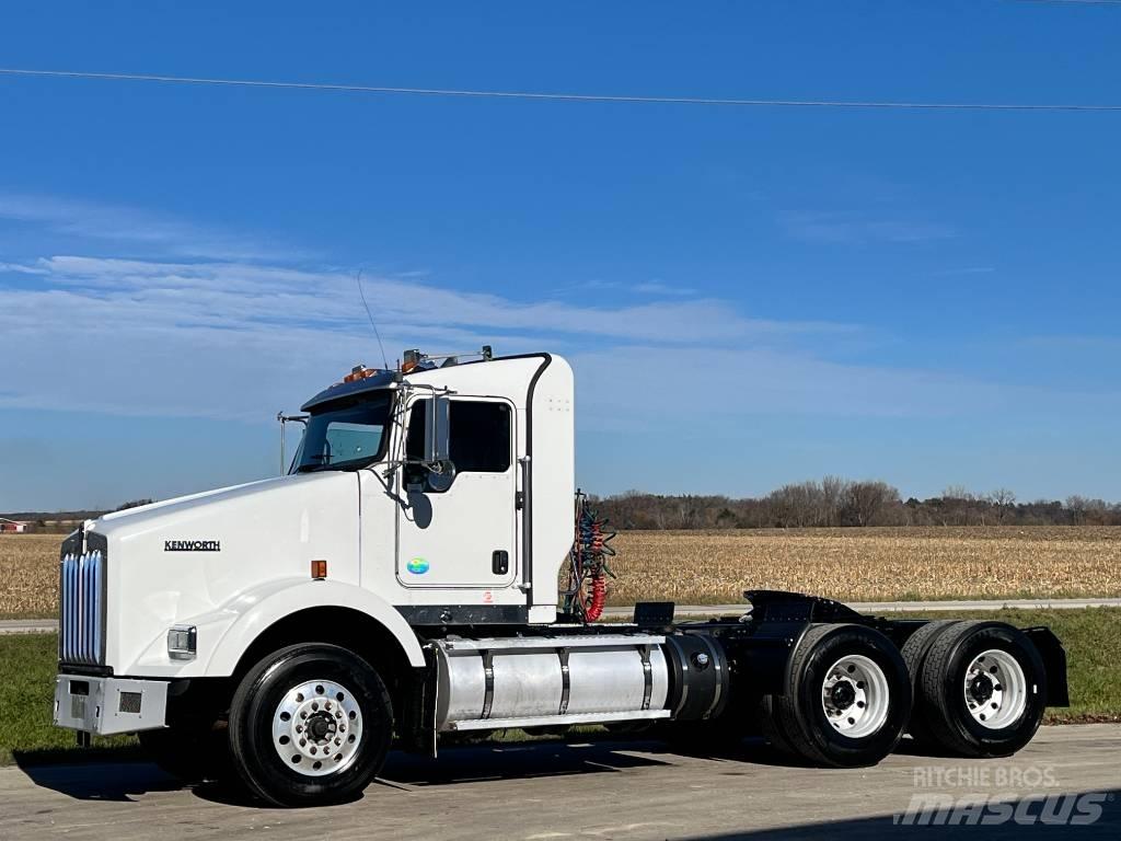 Kenworth T 800 牵引车