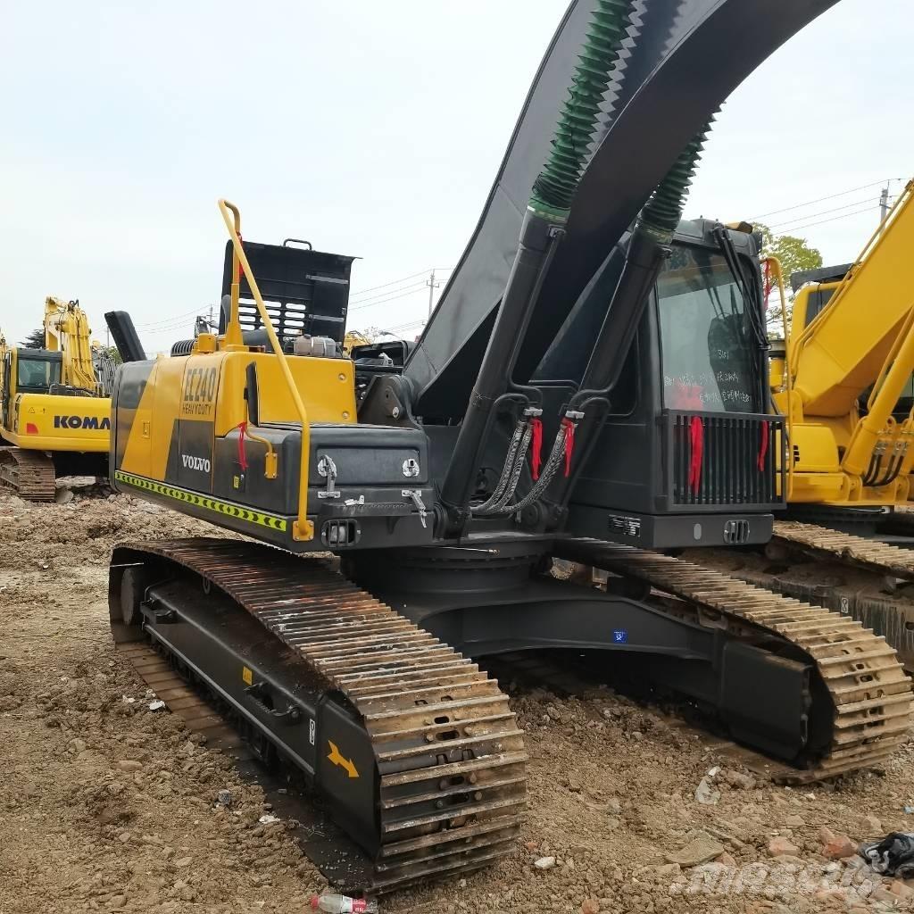 Volvo EC 240 履带挖掘机