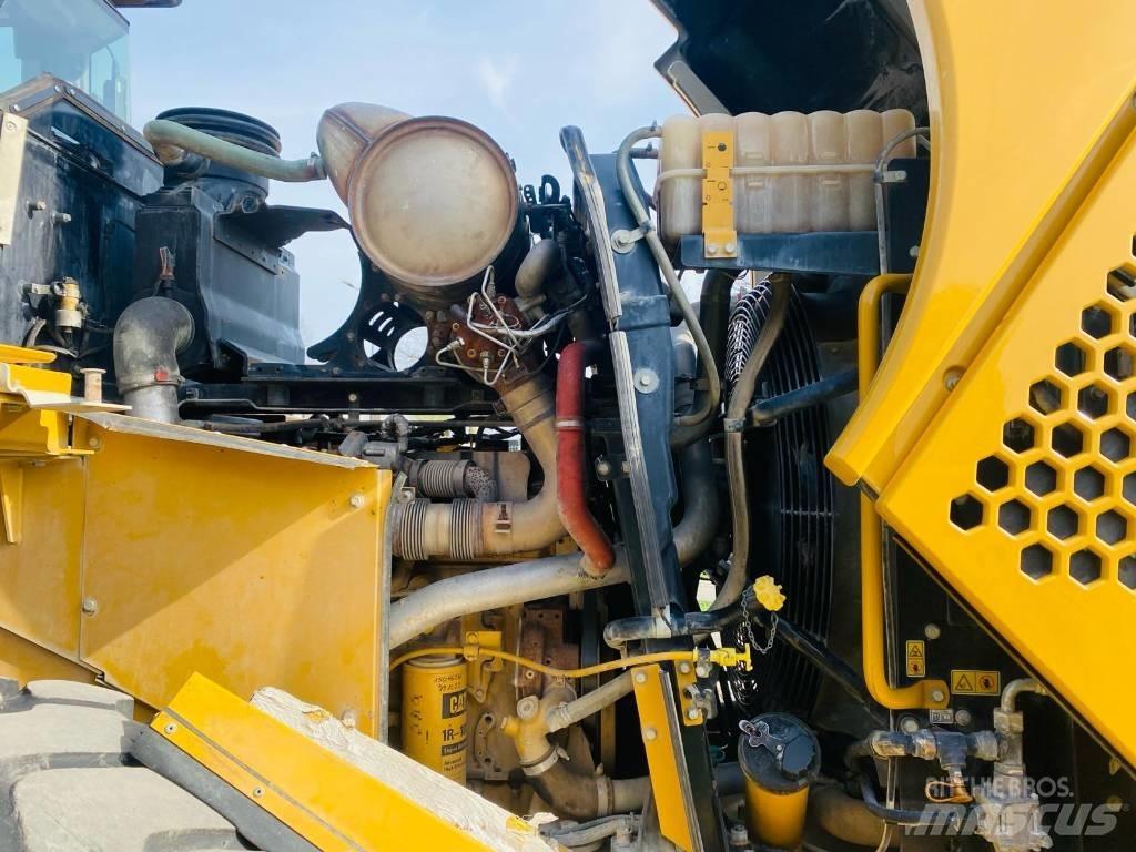 CAT 966k xe 轮式装载机