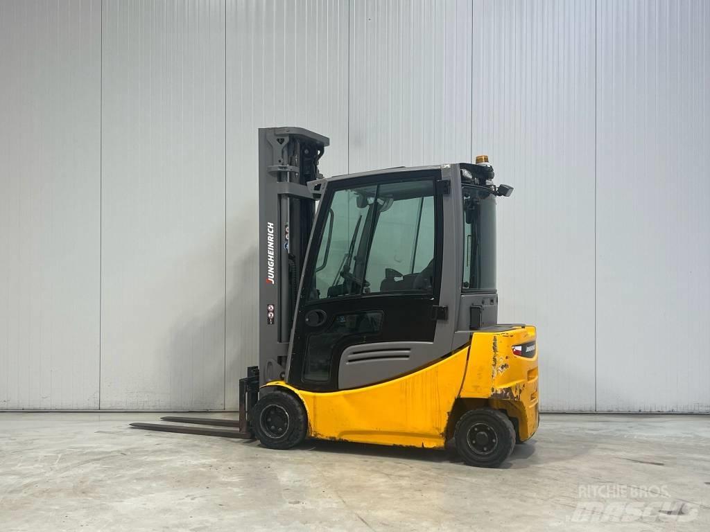 Jungheinrich EFG320 电动叉车