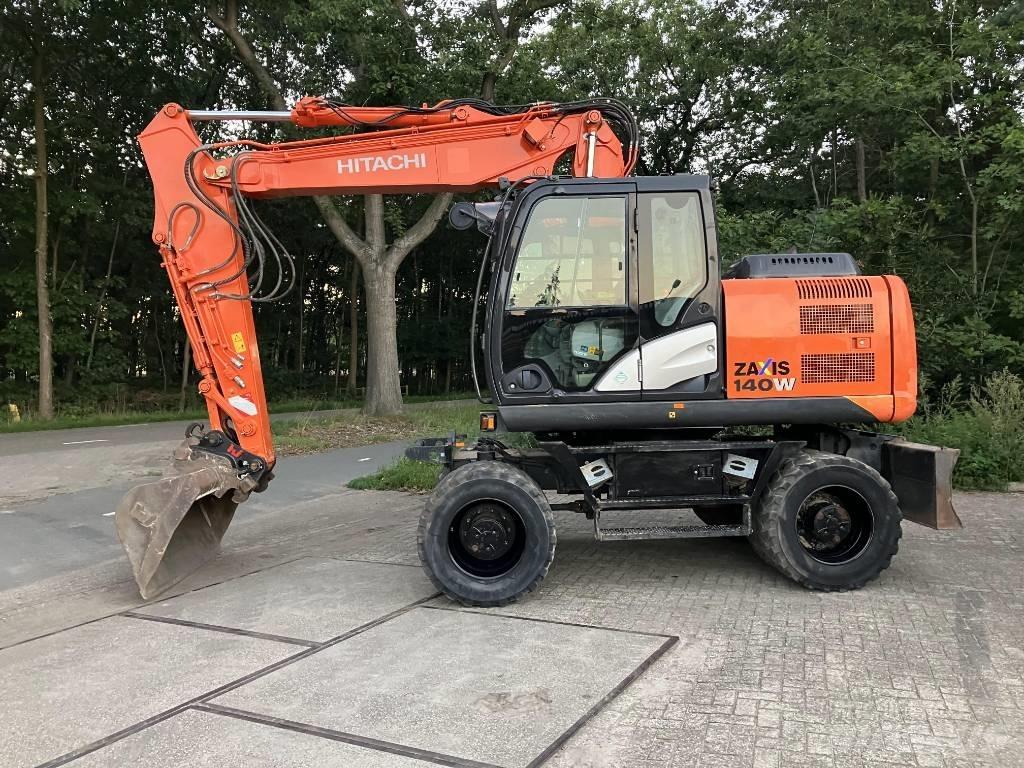 Hitachi ZX140-5B 轮式挖掘机