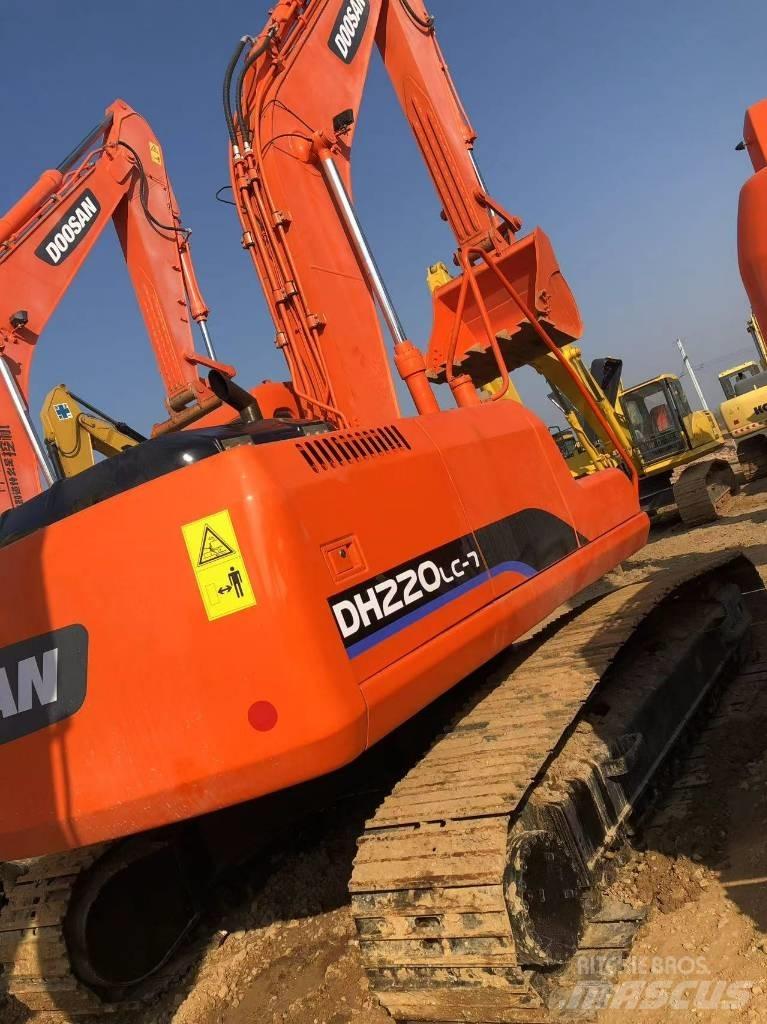 Doosan 220-7 履带挖掘机