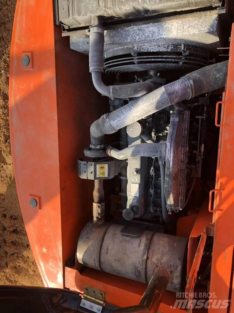 Doosan 220-7 履带挖掘机
