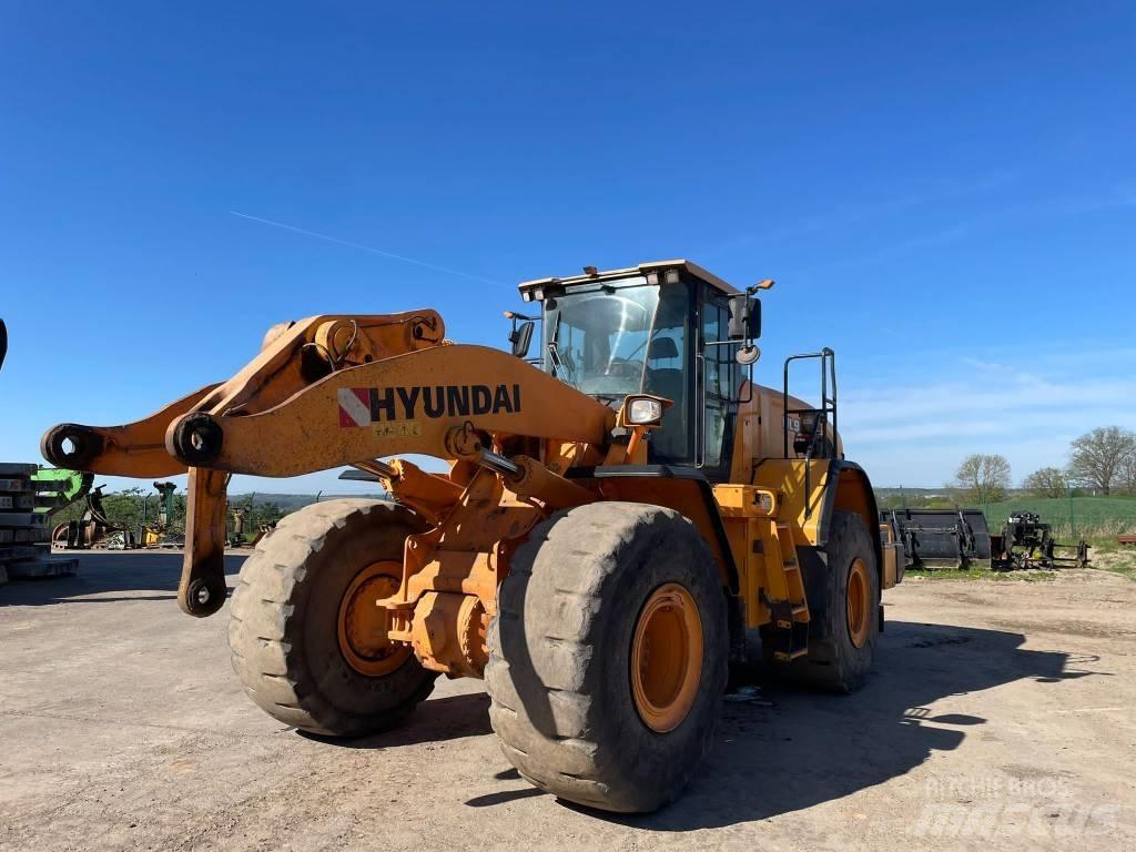 Hyundai HL 975 轮式装载机