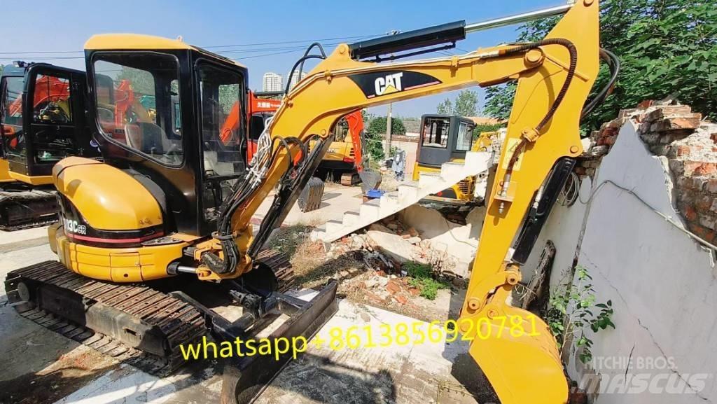 CAT 303 CR 小型挖掘机