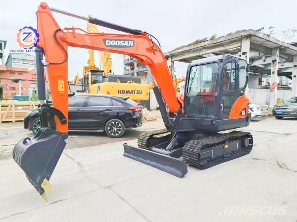 Doosan DX 55 小型挖掘机