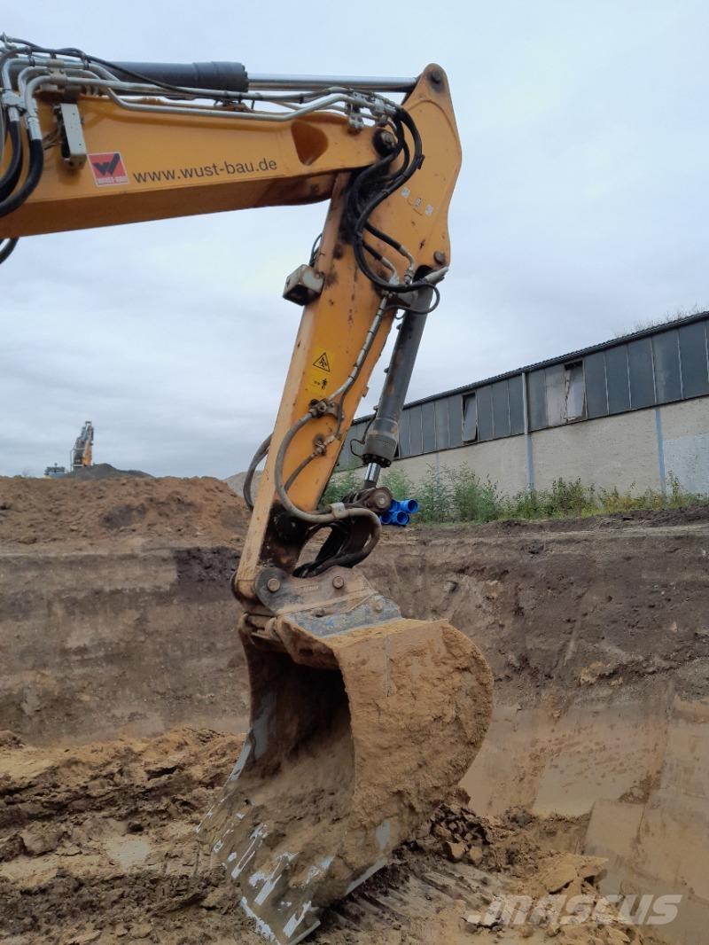 Liebherr R926 履带挖掘机