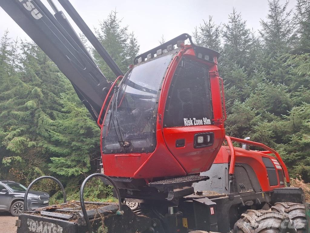 Komatsu 901 XC 收割机