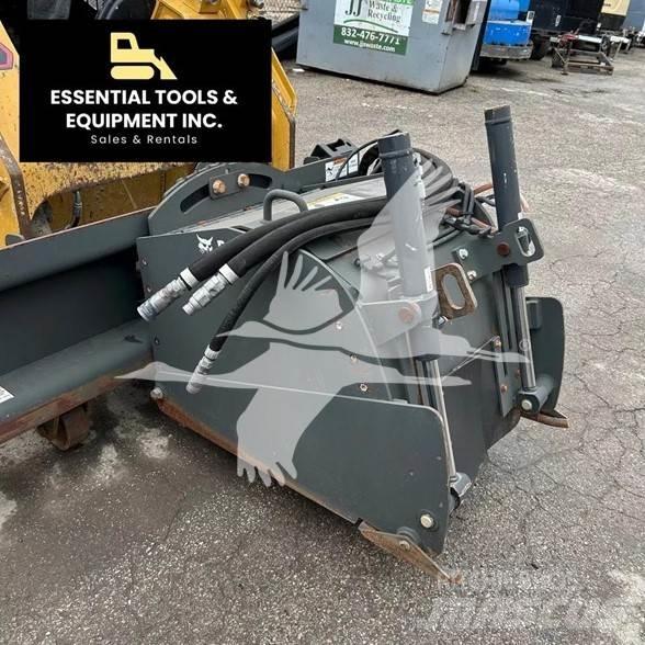 Bobcat 24PLA 沥青碎石同步封层车