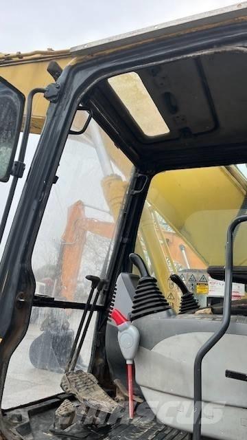 Komatsu PC 210-7 履带挖掘机