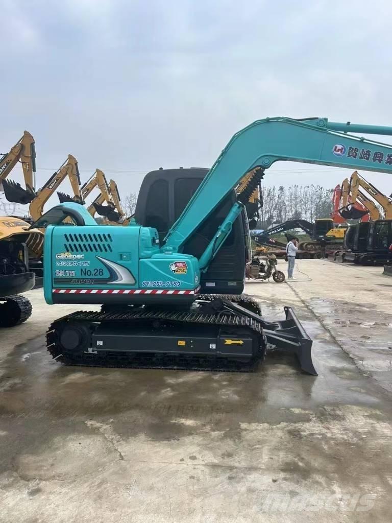 Kobelco SK 75 履带挖掘机
