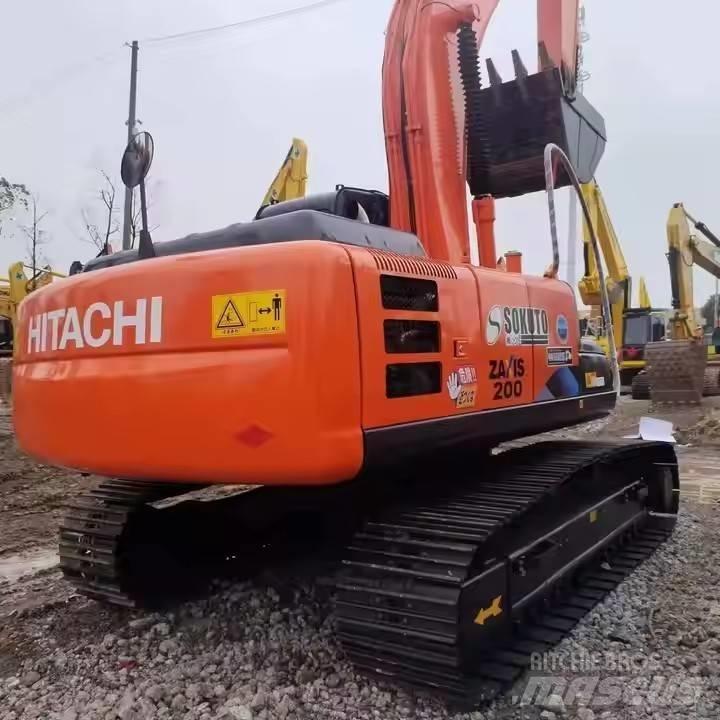 Hitachi ZX 200 履带挖掘机