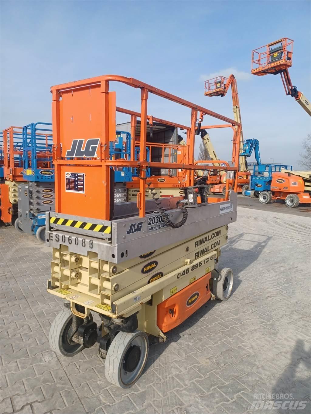 JLG 2030ES 剪叉式升降机