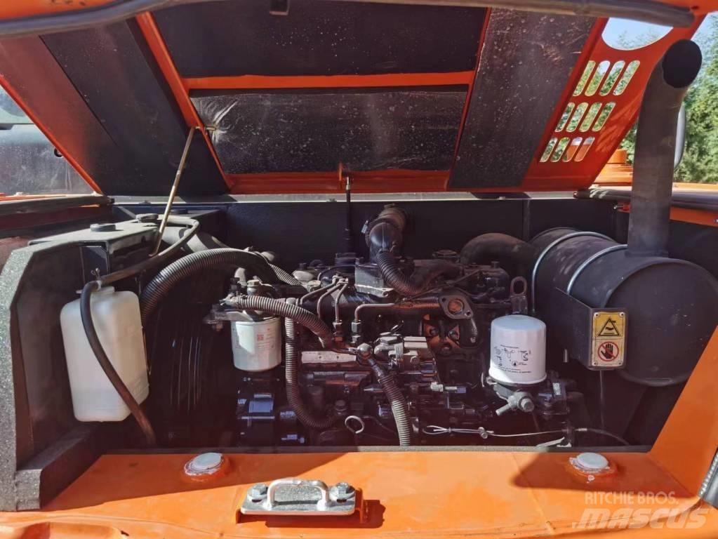 Hitachi ZX 70 小型挖掘机