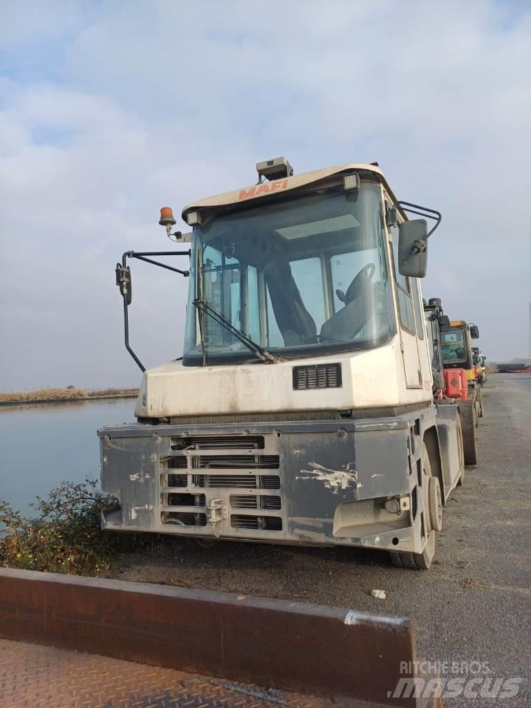 Mafi R336 码头牵引车