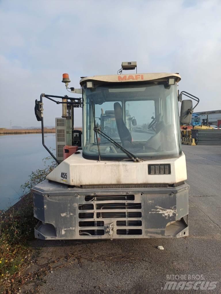 Mafi R336 码头牵引车