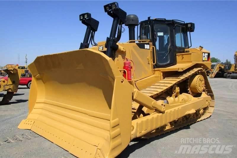 CAT D8R 履带式推土机