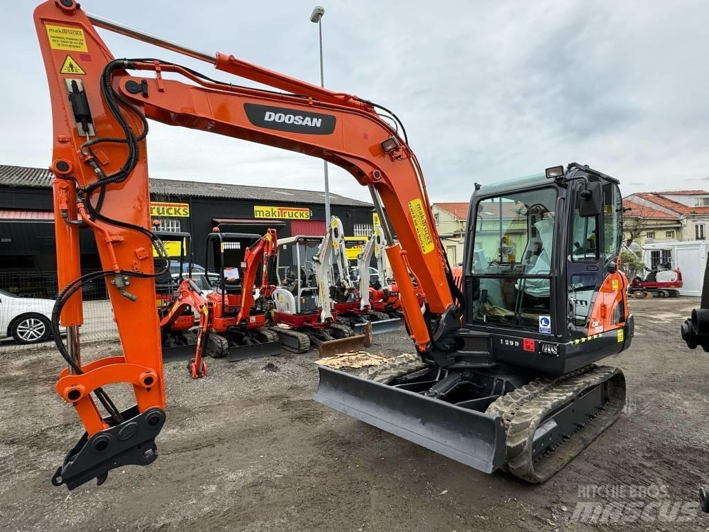 Doosan DX 55 小型挖掘机